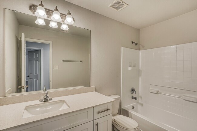 Building Photo - 5738 S Brenwood Dr