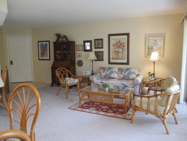 Building Photo - 1605 S US Hwy 1