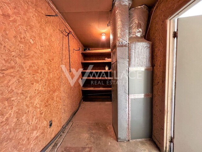 Building Photo - NO STEPS...RANCHER HOME LOCATED IN FOUNTAI...