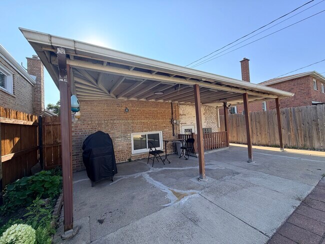 Building Photo - 3507 S 53rd Ave