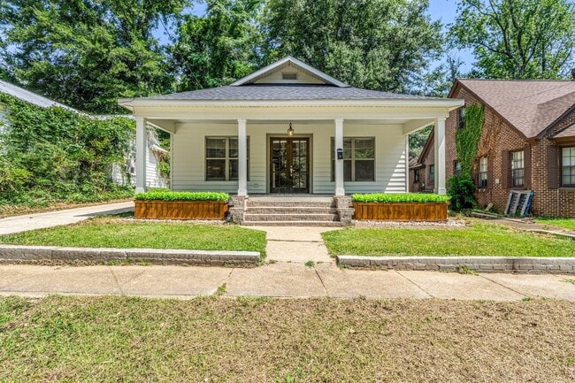 Primary Photo - Renovated 3 Bedroom 3.5 Bath Home for Rent!