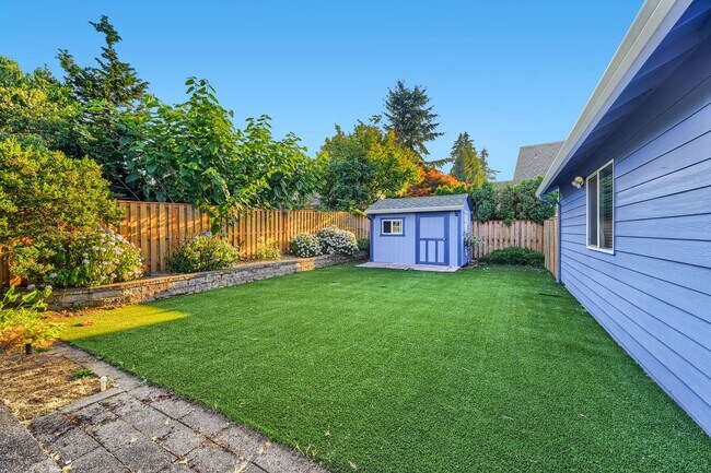 Building Photo - Single-Level 4BR/2BA Ranch — Spacious 3-Car Garage & Low-Maintenance Yard (Oregon City / Fairway ...