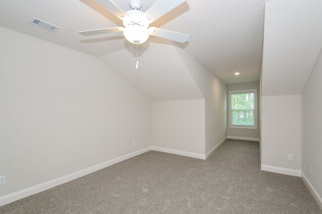 Building Photo - 2014 Silo St