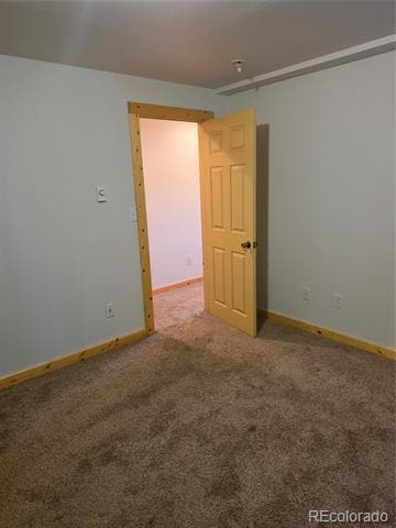 Building Photo - 305 Private Dr
