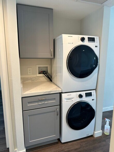 Building Photo - 5238 Hayter Ave