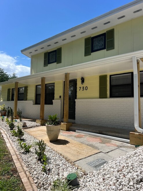Building Photo - 730 Glade Rd