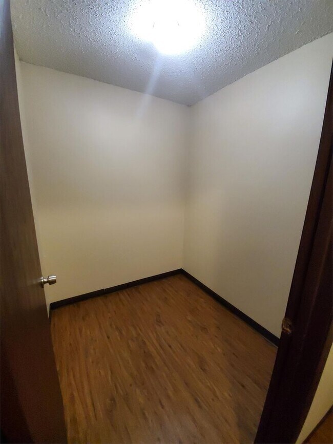 Building Photo - 1108-1110 East McKinley Avenue