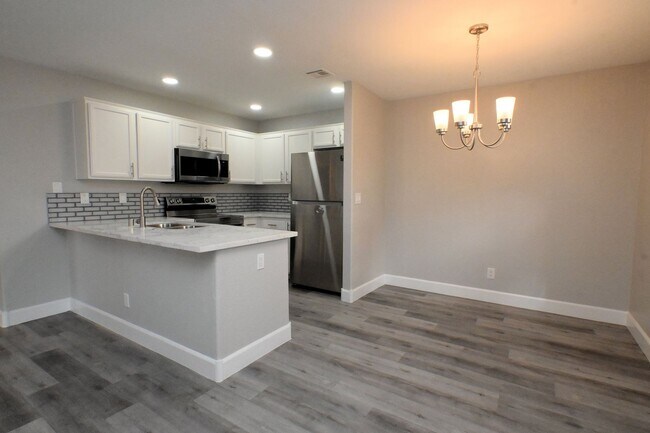 Building Photo - 2968 Juniper Hills Blvd