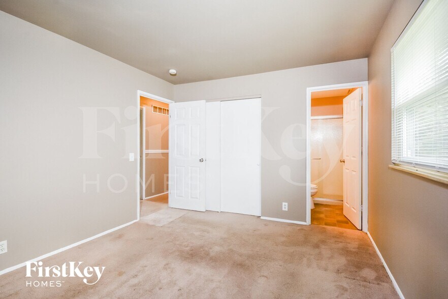 Building Photo - 2848 Westminster Dr