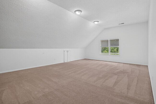 Building Photo - Beautiful home in Spring Valley