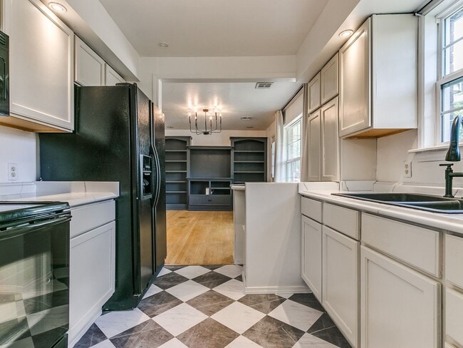 Building Photo - Charming 2 Bedroom Home in Oklahoma City