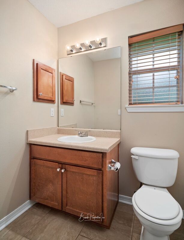 Building Photo - 4718 Lemoyne Vista