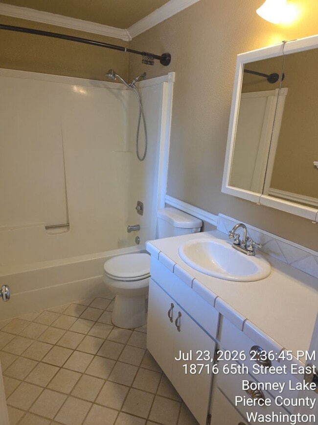 Building Photo - Bonney Lake - Lake Jane HOA - 3 bedroom 2 bathroom rambler home for rent -EV charger, Available NOW!