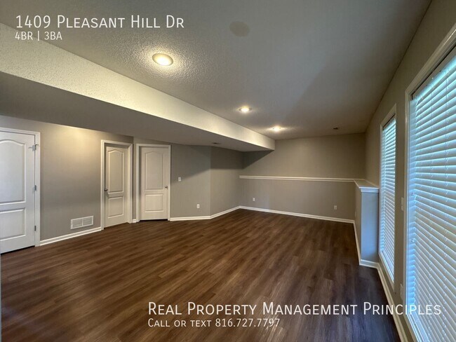 Building Photo - 1409 Pleasant Hill Dr