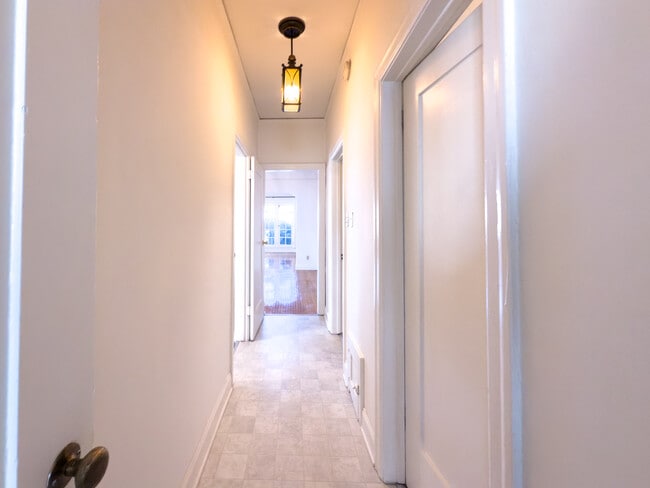 Building Photo - 649 N Irving Blvd