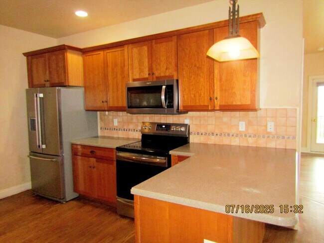 Building Photo - 1417 Fir Ct