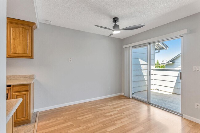 Building Photo - 3145 Shofner Pl