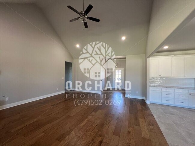 Building Photo - Tontitown- Single-Family Home- Spacious Kennedy Bonus Plan - 5th Bedroom/Bonus Room