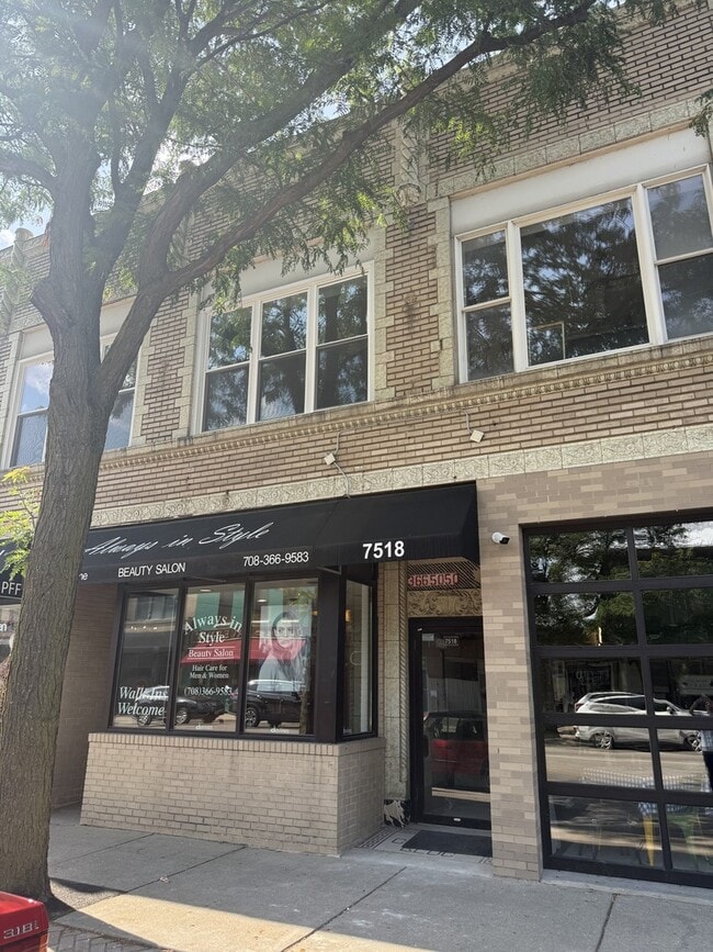 Primary Photo - 7518 Madison St