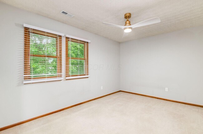 Building Photo - 5841 Elmbridge Ln