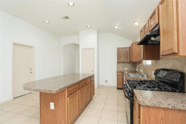 Building Photo - 6022 Sugar Field Ln