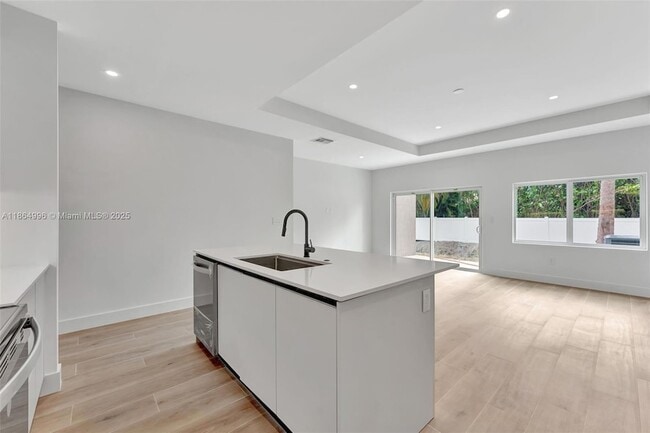 Building Photo - 1563 NW 94th Ave