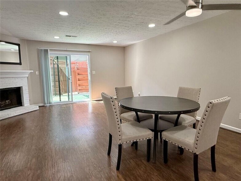 Building Photo - 2926 Webb Bridge Rd