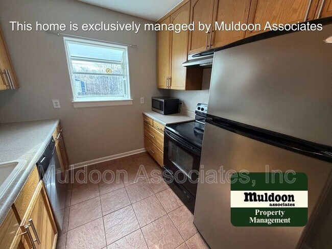 Building Photo - 1105 E Caramillo St