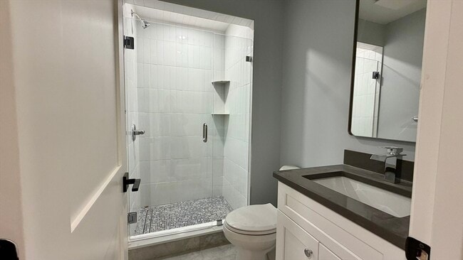 Building Photo - 663 Columbia Rd