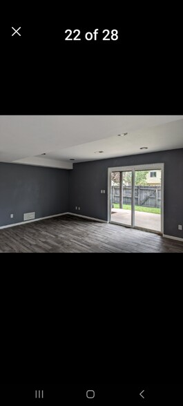 Building Photo - 9464 W Hinsdale Pl