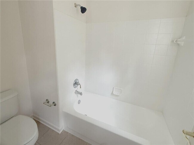 Building Photo - 3240 Bentbill Crossing