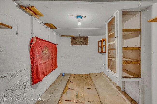 Building Photo - 123 William St