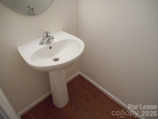 Building Photo - 322 Deep Water Ln