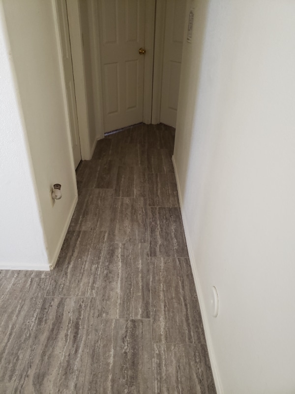 Building Photo - 1126 W Sandy Banks