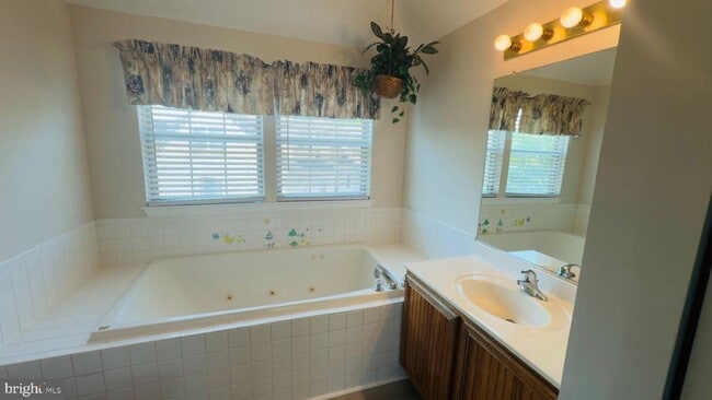 Building Photo - 6615 Buskin Ln