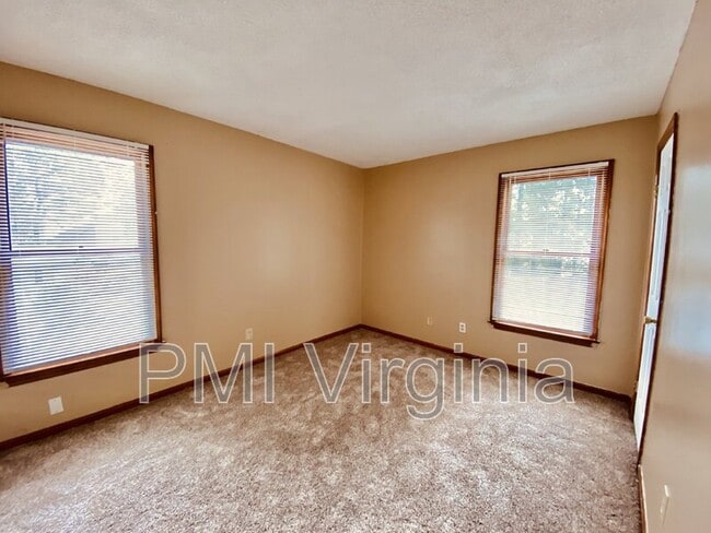 Building Photo - 604 Birchridge Ct