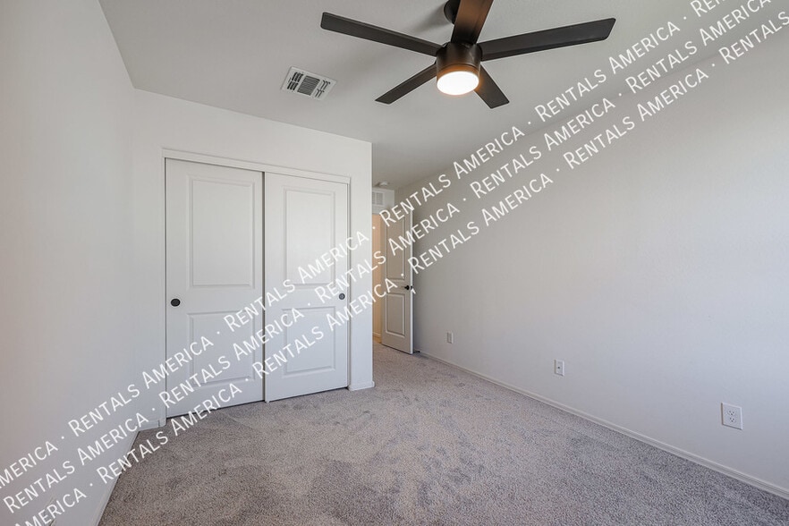 Building Photo - 12620 W Glenn Dr