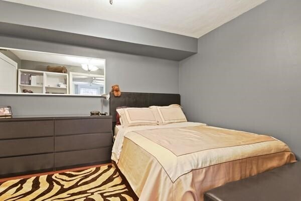 Building Photo - 242 Beacon St