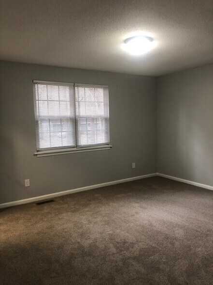 Building Photo - 516 Salem Ct