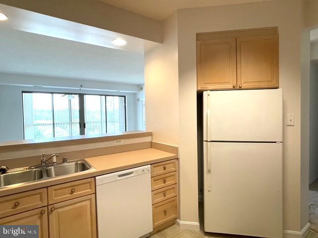 Building Photo - 3210 N Leisure World Blvd