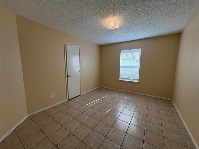 Building Photo - 2737 Gant Dr