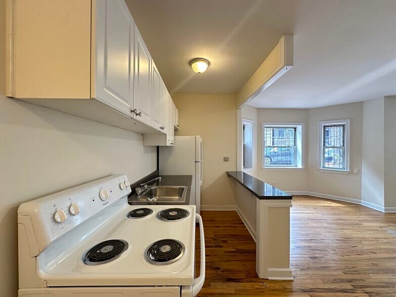 Building Photo - 503 W Aldine Ave