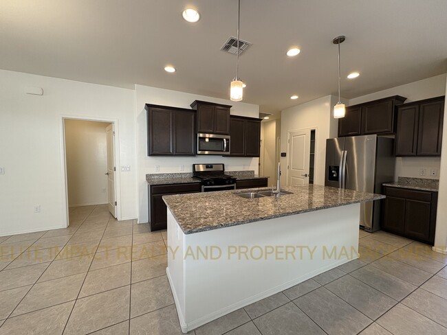 Building Photo - 7046 E Calle Arco Iris