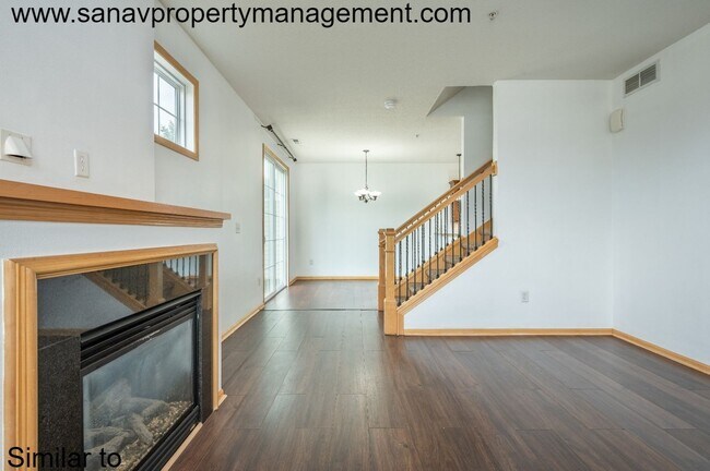 Building Photo - "Charming Family Haven: 2-Bed, 1.5-Bath Home with Versatile Loft in Prime Location"