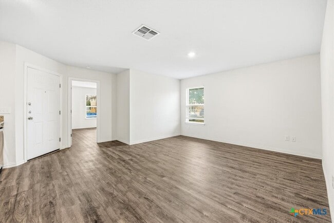 Building Photo - 1153 Magnolia St