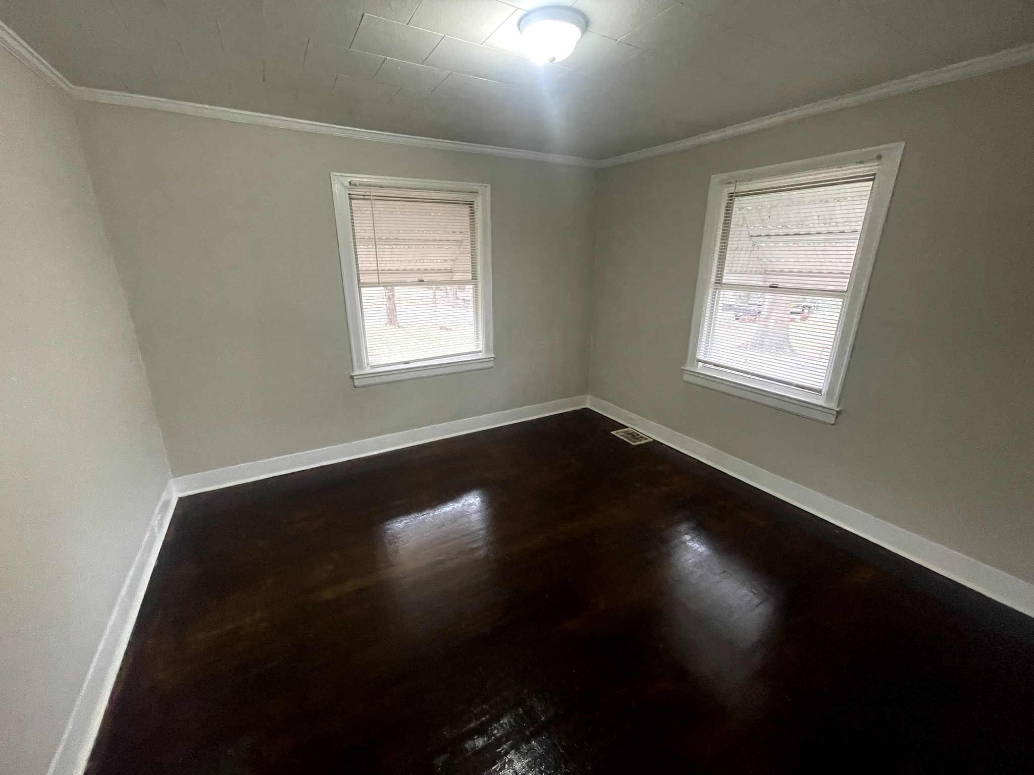 Building Photo - Room in House on Crispin Ave