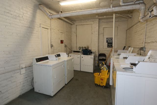 Building Photo - 4619 N Paulina St