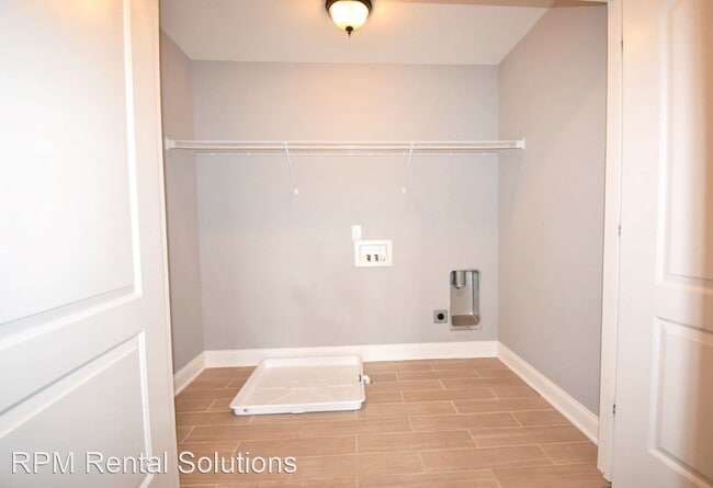 Building Photo - 3 br, 2.5 bath House - 3219 Blue Sky