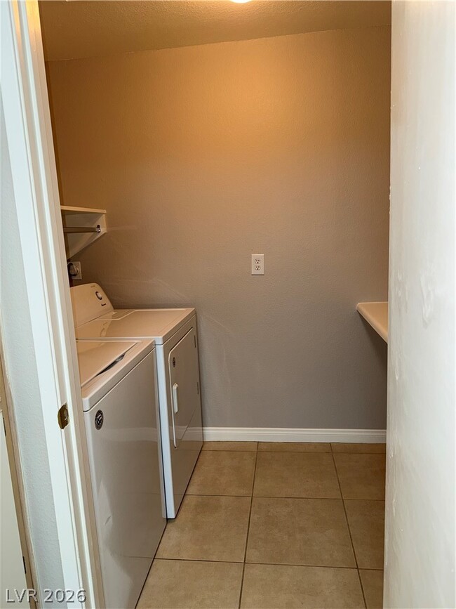 Building Photo - 2200 S Fort Apache Rd