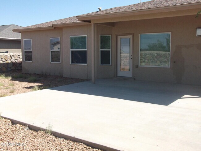 Building Photo - 5823 Manchester Dr